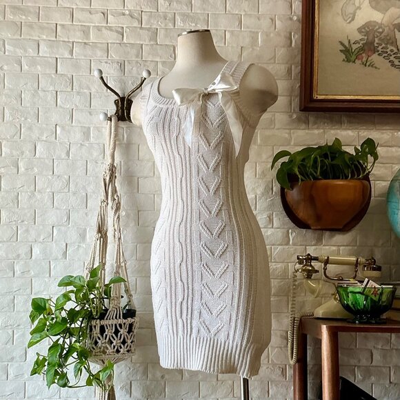 Wet Seal Dresses & Skirts - Vintage Y2K Wet Seal Sleeveless Cable Knit Mini Dress + Ribbon Bow Detail